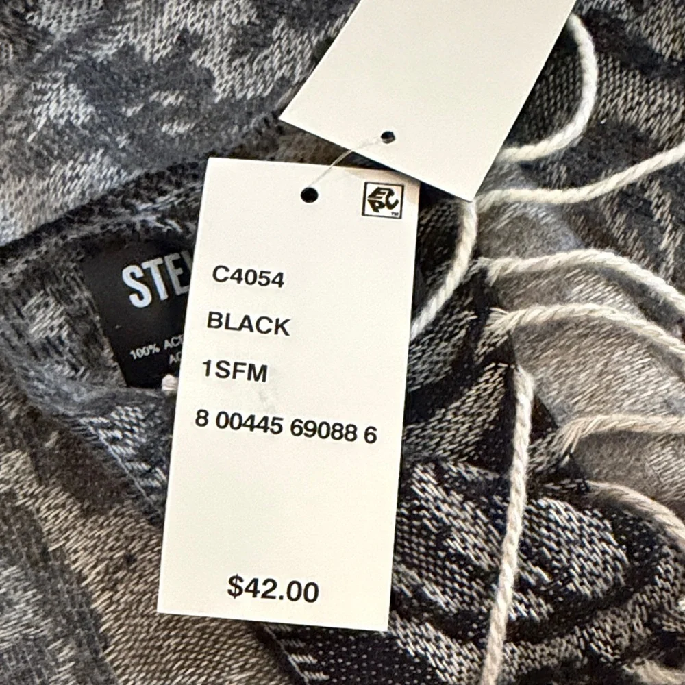 Steve Madden soft woven